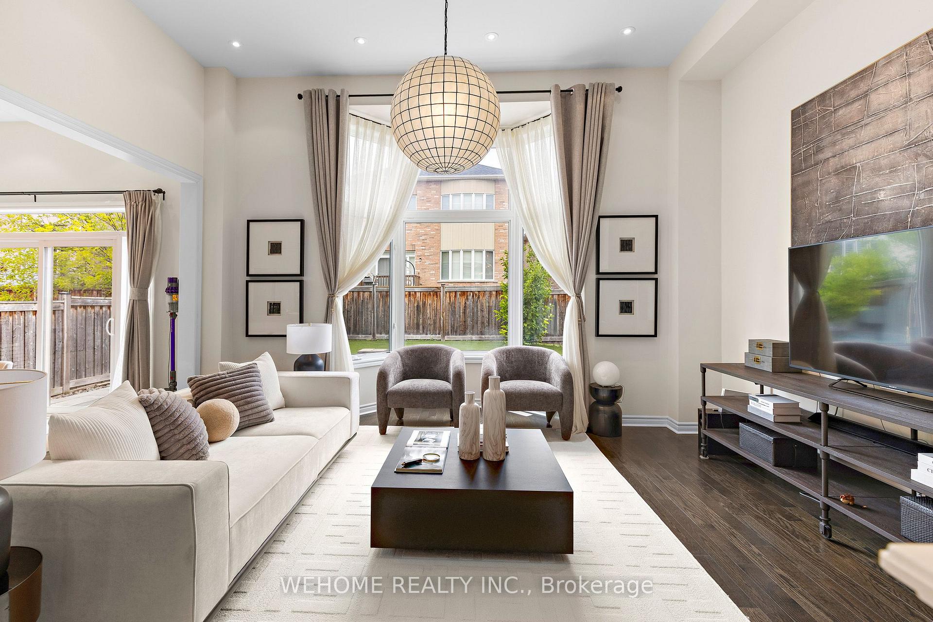 Photo 14 of 20 Gallant Place, Vaughan, Vellore Village — HOMEH
