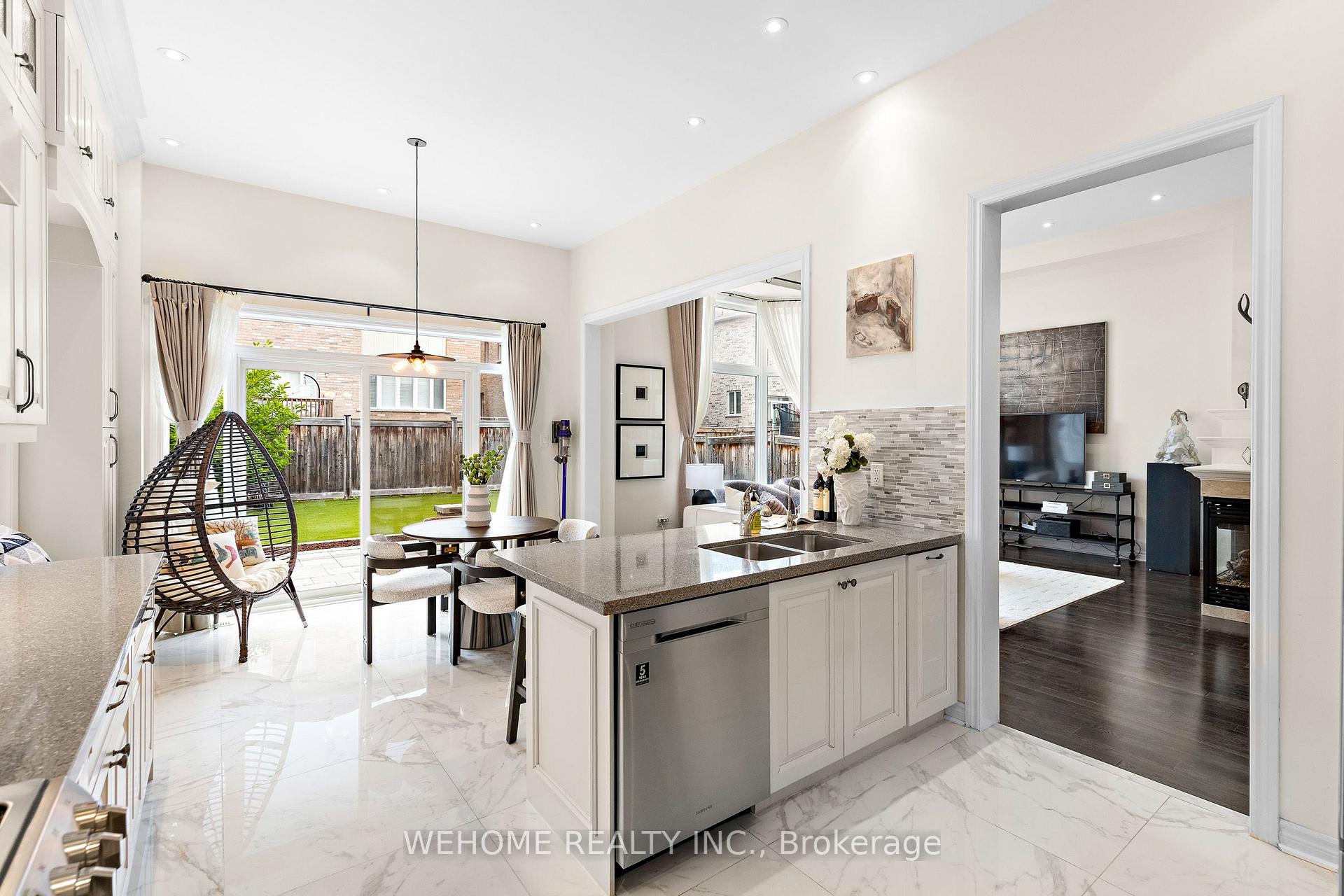 Photo 18 of 20 Gallant Place, Vaughan, Vellore Village — HOMEH