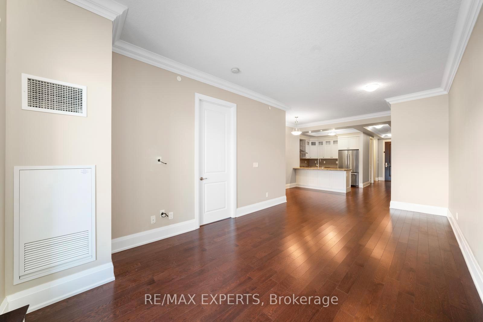 Photo 10 of Unit 317, 9909 Pine Valley Drive, Vaughan, Vellore Village — HOMEH