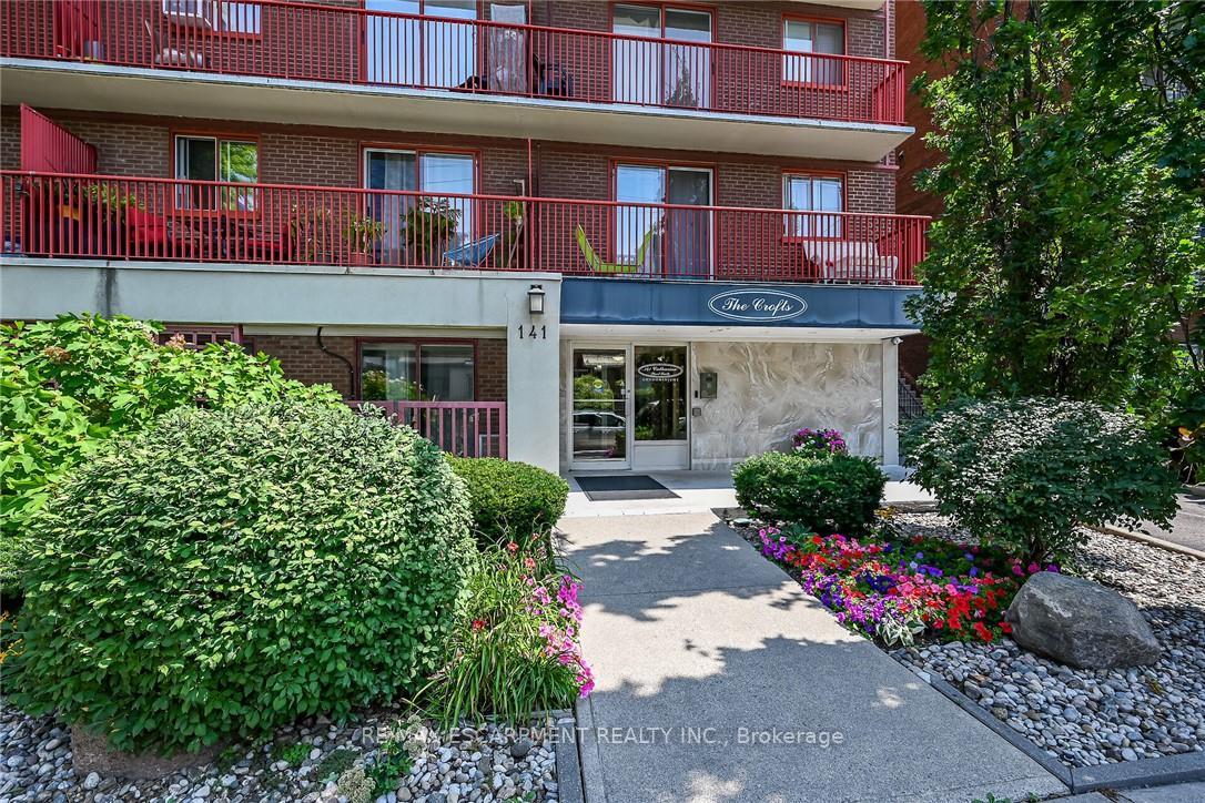 Photo of Unit 1004, 141 Catharine Street S