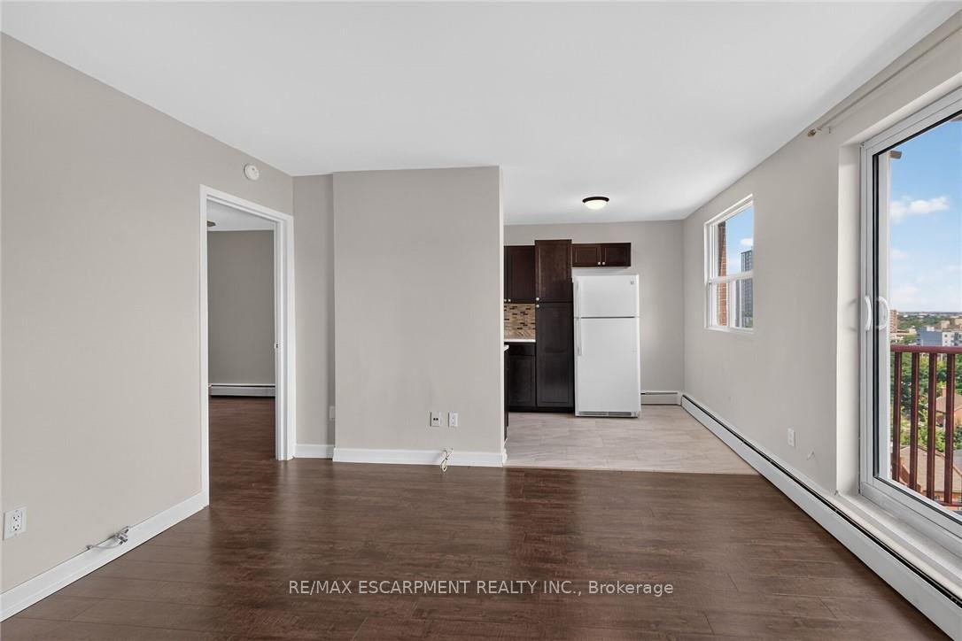 Photo 7 of Unit 1004, 141 Catharine Street S, Hamilton, Corktown — HOMEH