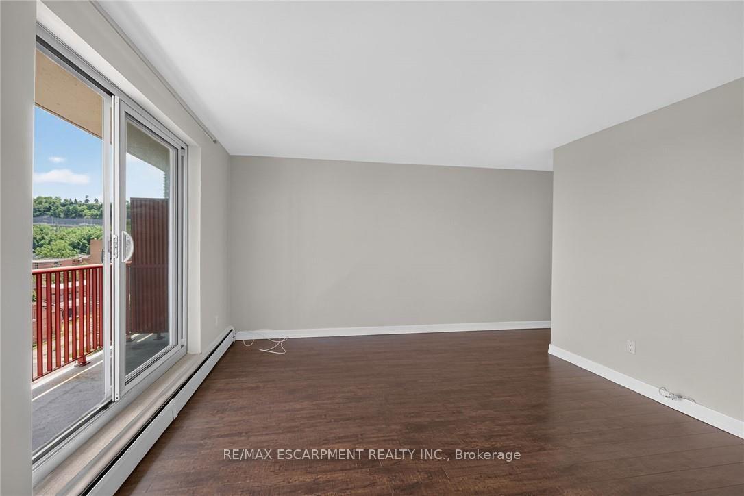 Photo 9 of Unit 1004, 141 Catharine Street S, Hamilton, Corktown — HOMEH