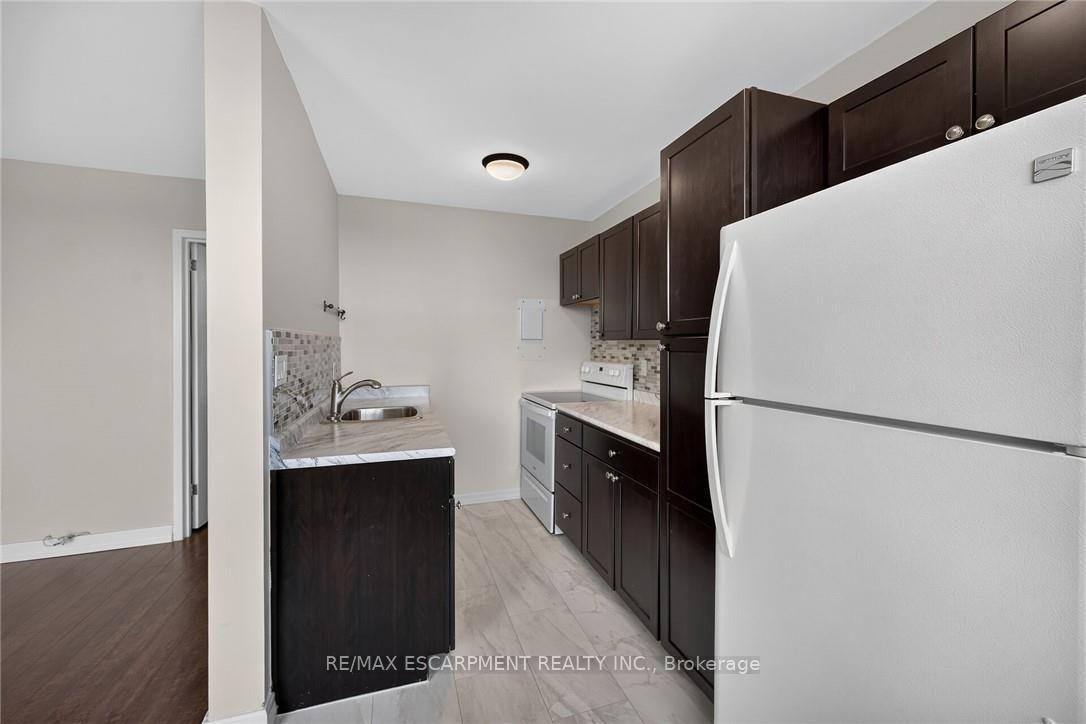 Photo 11 of Unit 1004, 141 Catharine Street S, Hamilton, Corktown — HOMEH