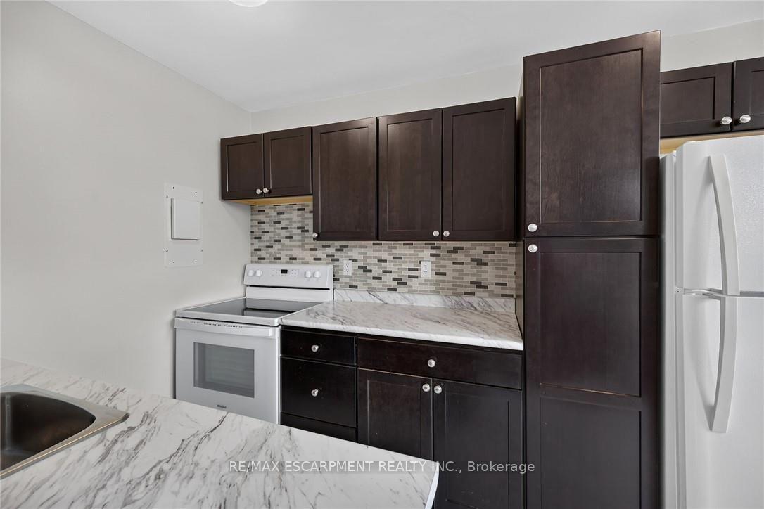 Photo 13 of Unit 1004, 141 Catharine Street S, Hamilton, Corktown — HOMEH