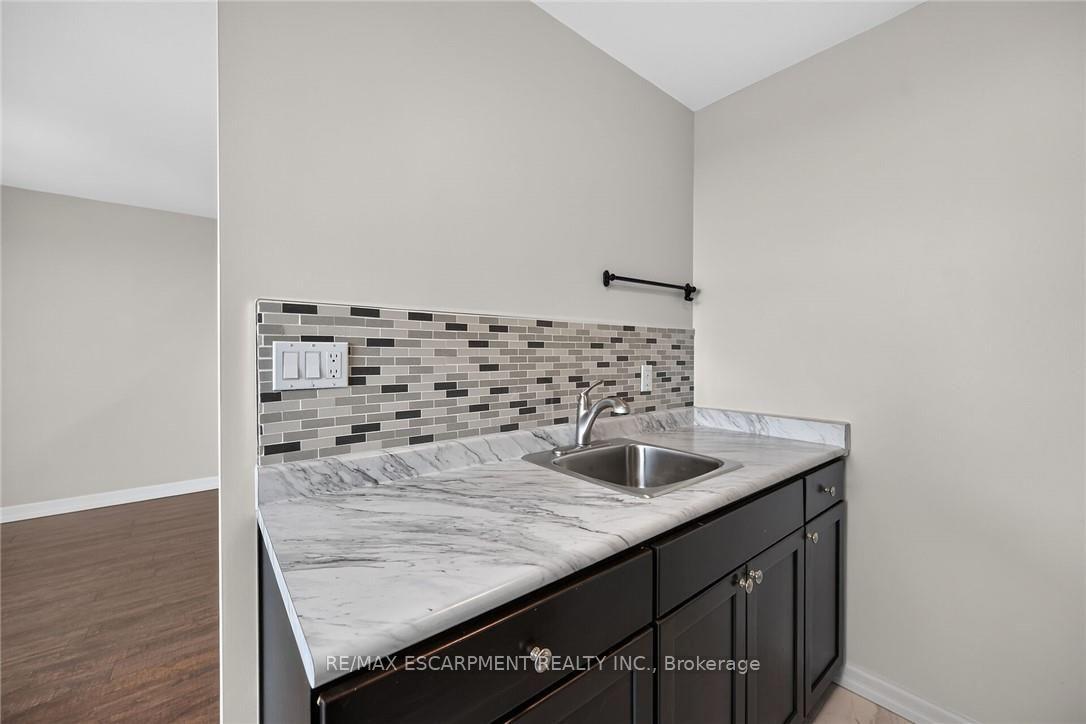 Photo 14 of Unit 1004, 141 Catharine Street S, Hamilton, Corktown — HOMEH