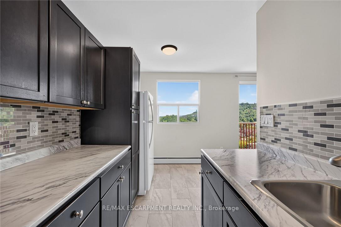 Photo 15 of Unit 1004, 141 Catharine Street S, Hamilton, Corktown — HOMEH