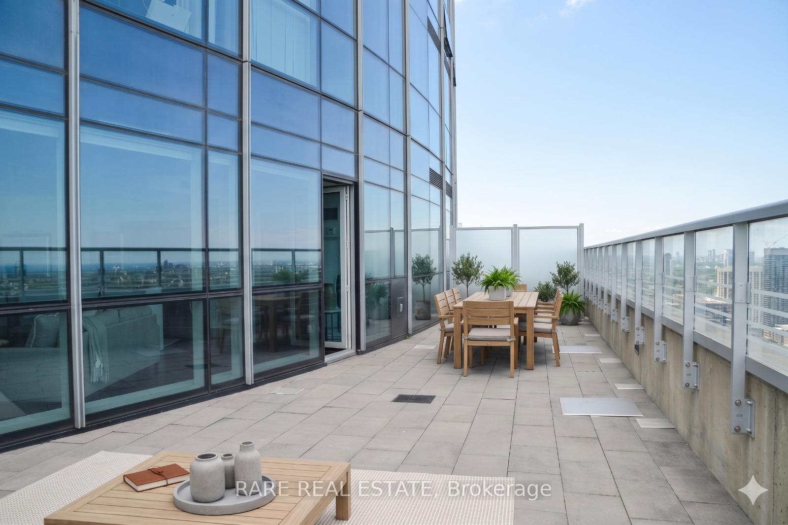 Photo 5 of Unit 5907, 388 Yonge Street, Toronto, Bay Street Corridor — HOMEH
