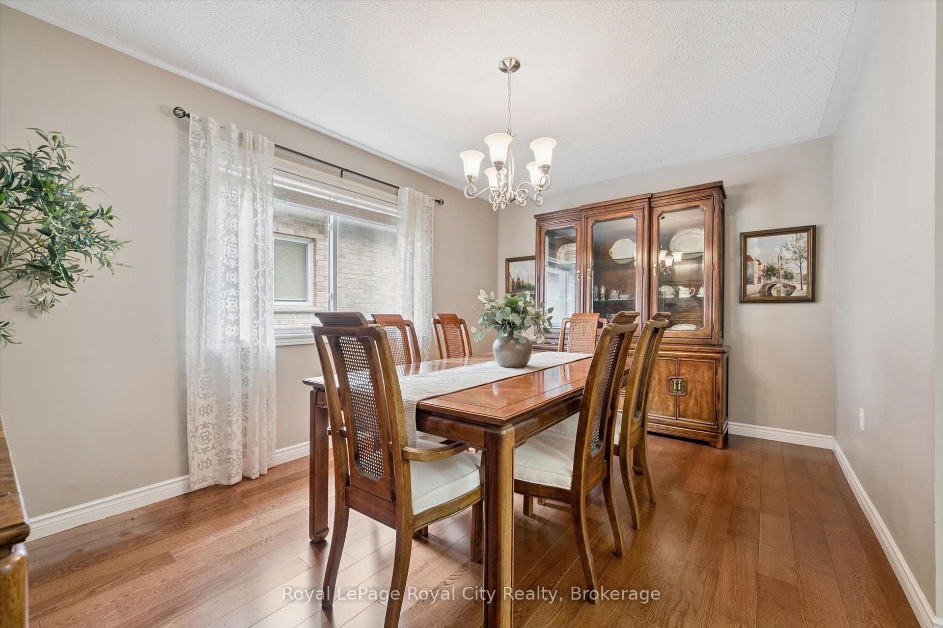 Photo 8 of 47 White Pine Way, Guelph, Village By The Arboretum — HOMEH