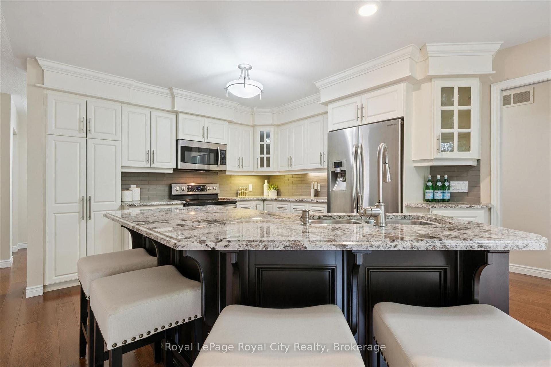 Photo 13 of 47 White Pine Way, Guelph, Village By The Arboretum — HOMEH