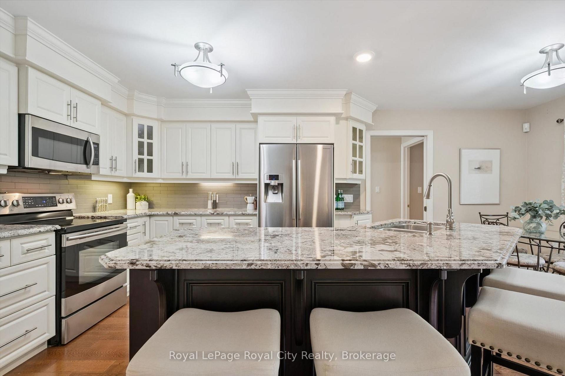 Photo 14 of 47 White Pine Way, Guelph, Village By The Arboretum — HOMEH