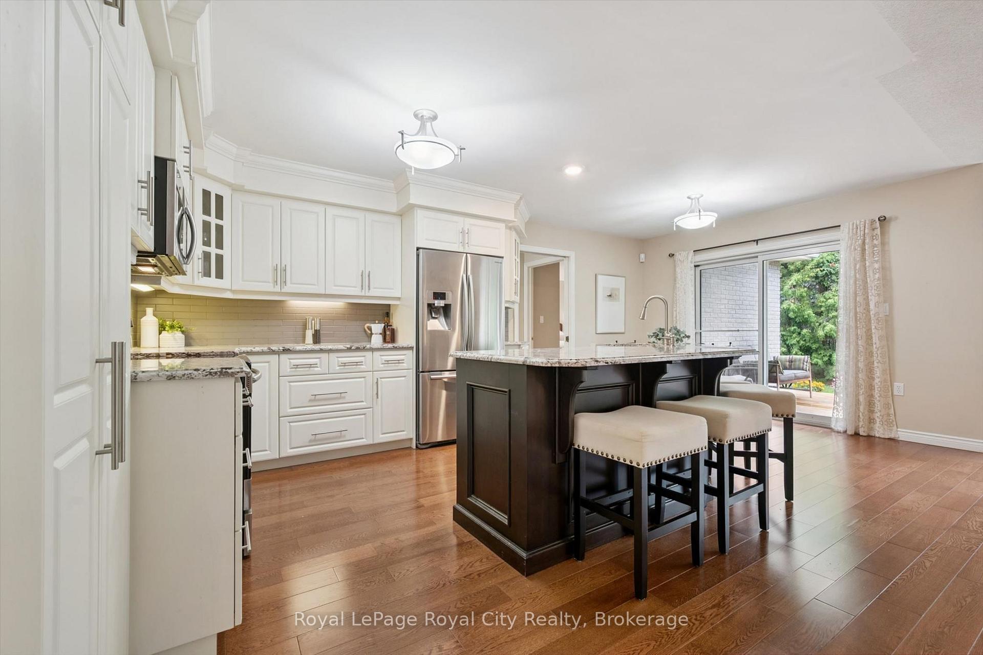 Photo 15 of 47 White Pine Way, Guelph, Village By The Arboretum — HOMEH