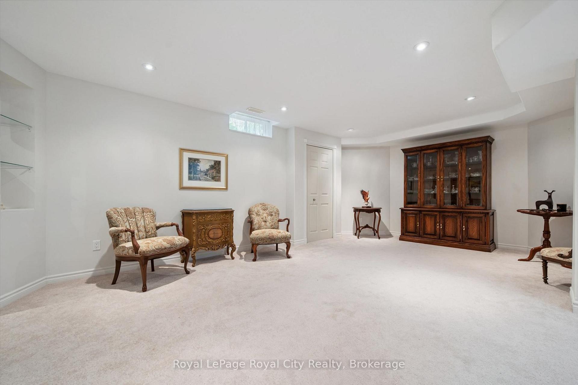 Photo 28 of 47 White Pine Way, Guelph, Village By The Arboretum — HOMEH