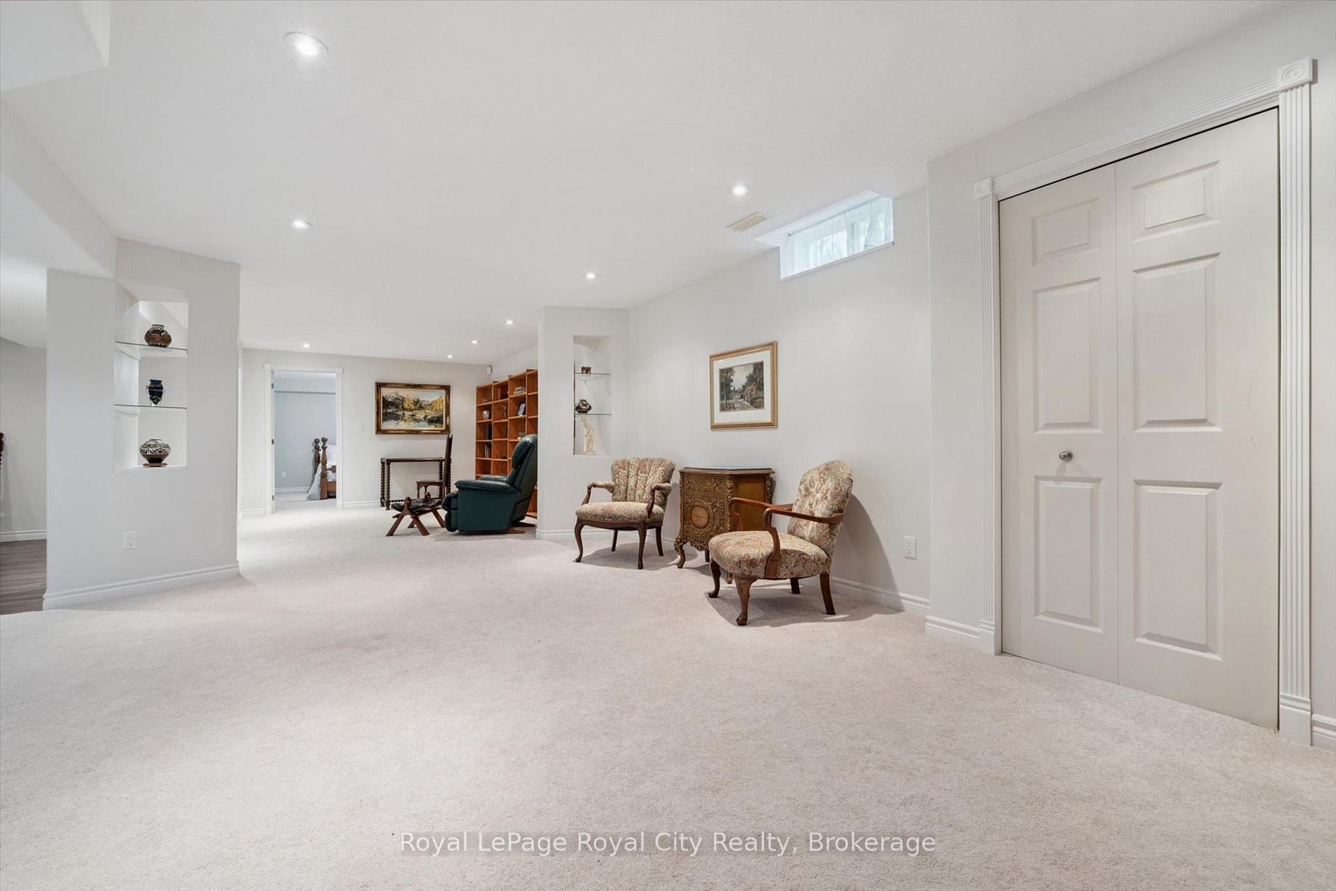Photo 29 of 47 White Pine Way, Guelph, Village By The Arboretum — HOMEH