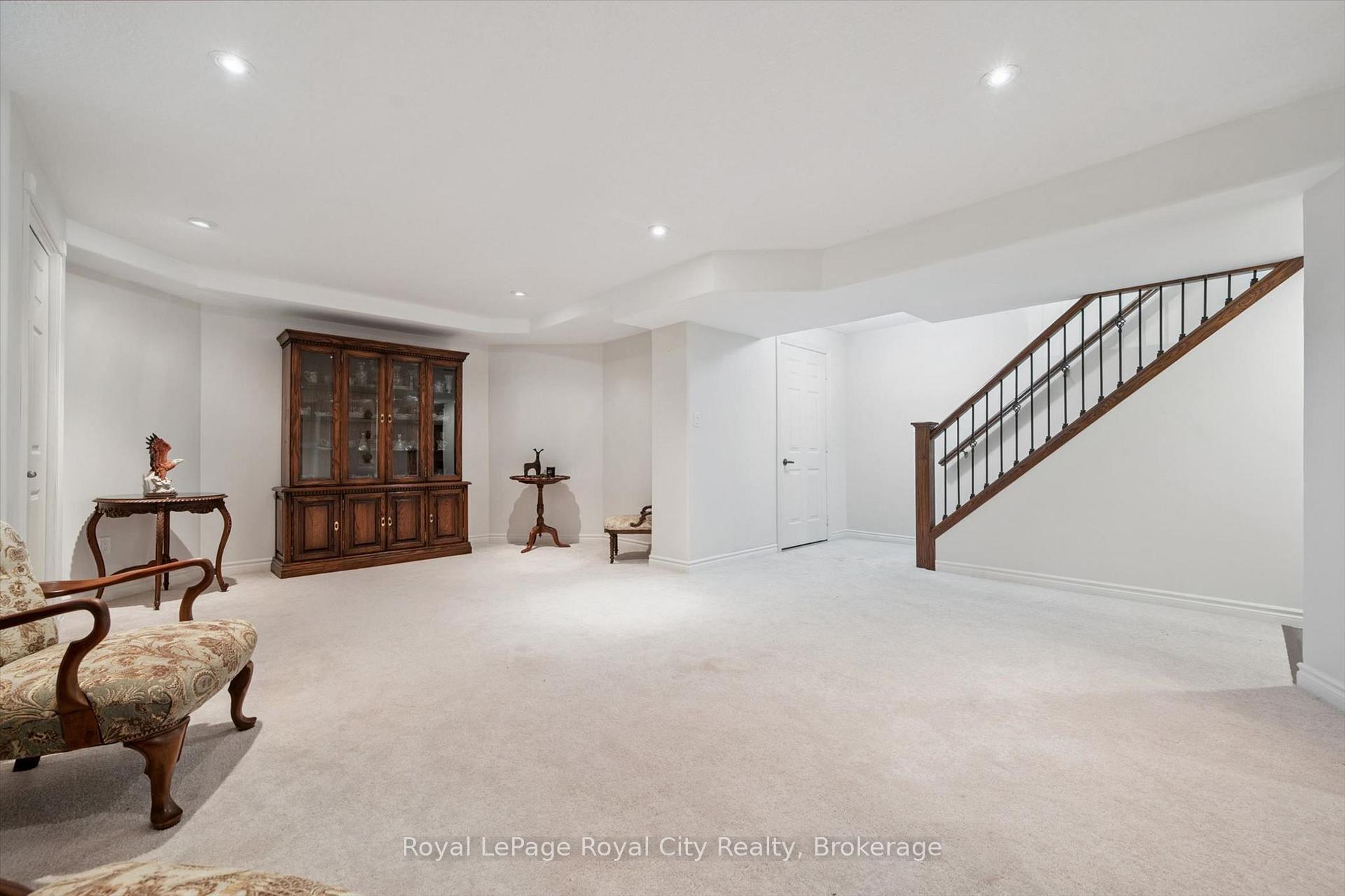 Photo 32 of 47 White Pine Way, Guelph, Village By The Arboretum — HOMEH