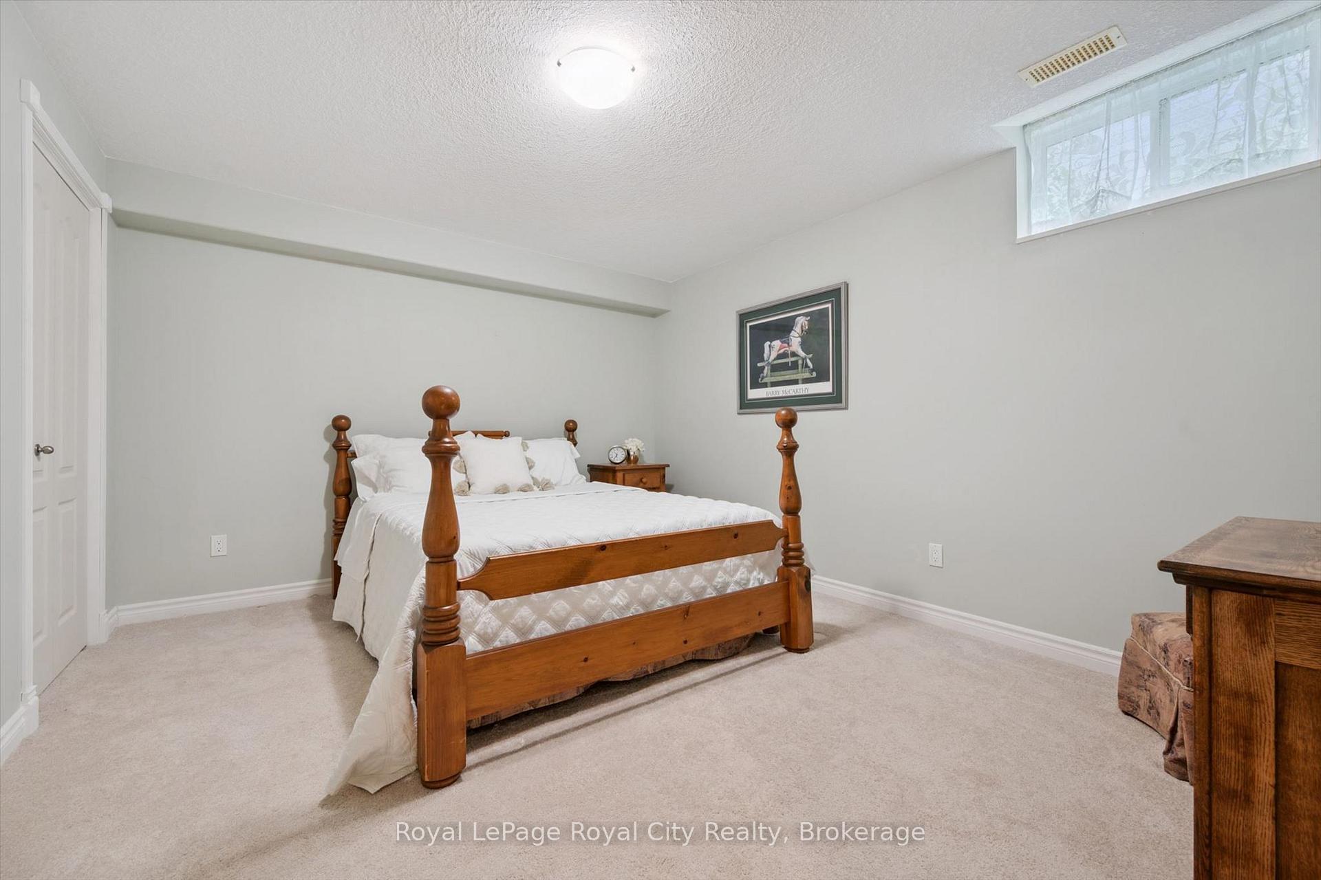 Photo 35 of 47 White Pine Way, Guelph, Village By The Arboretum — HOMEH