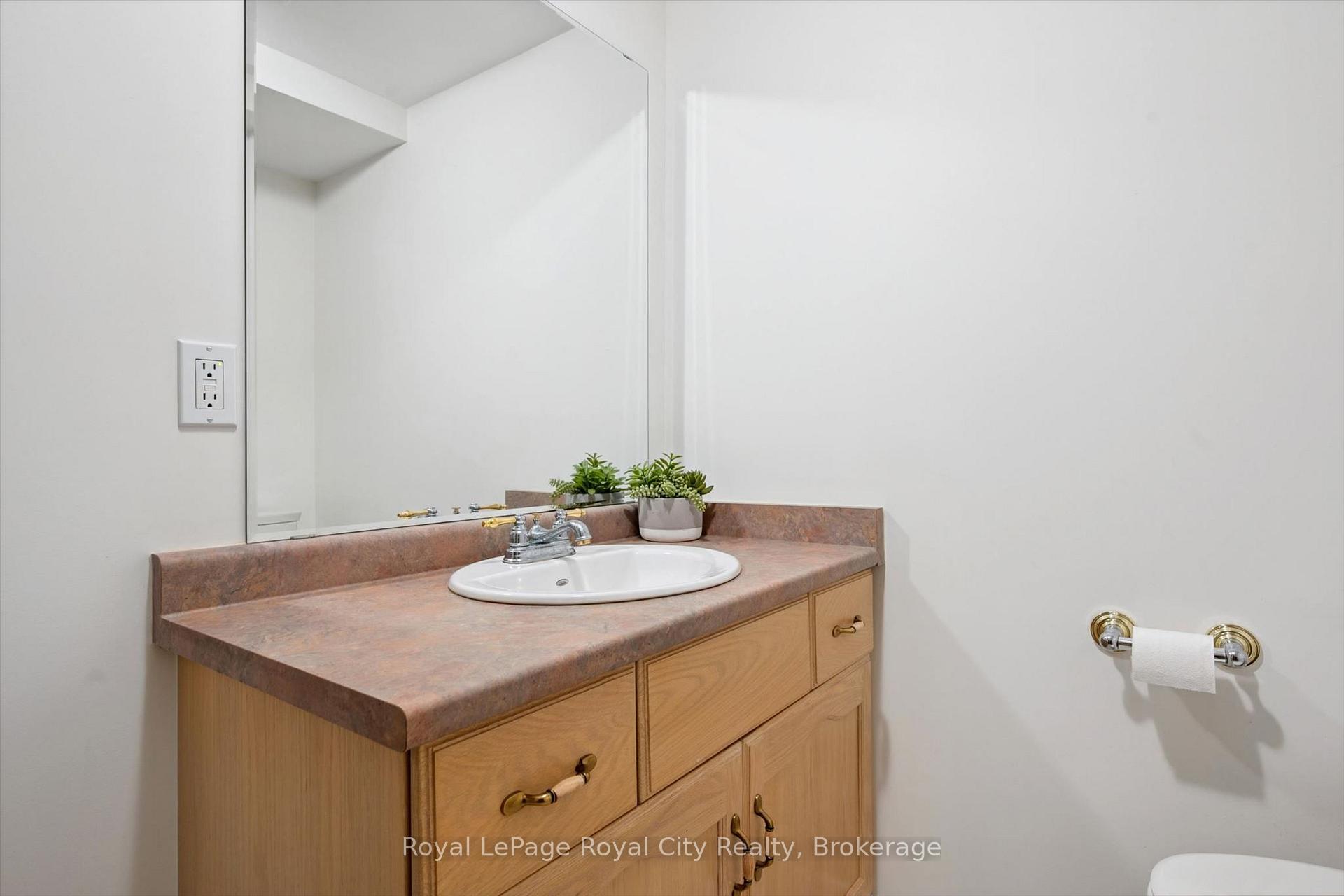 Photo 36 of 47 White Pine Way, Guelph, Village By The Arboretum — HOMEH