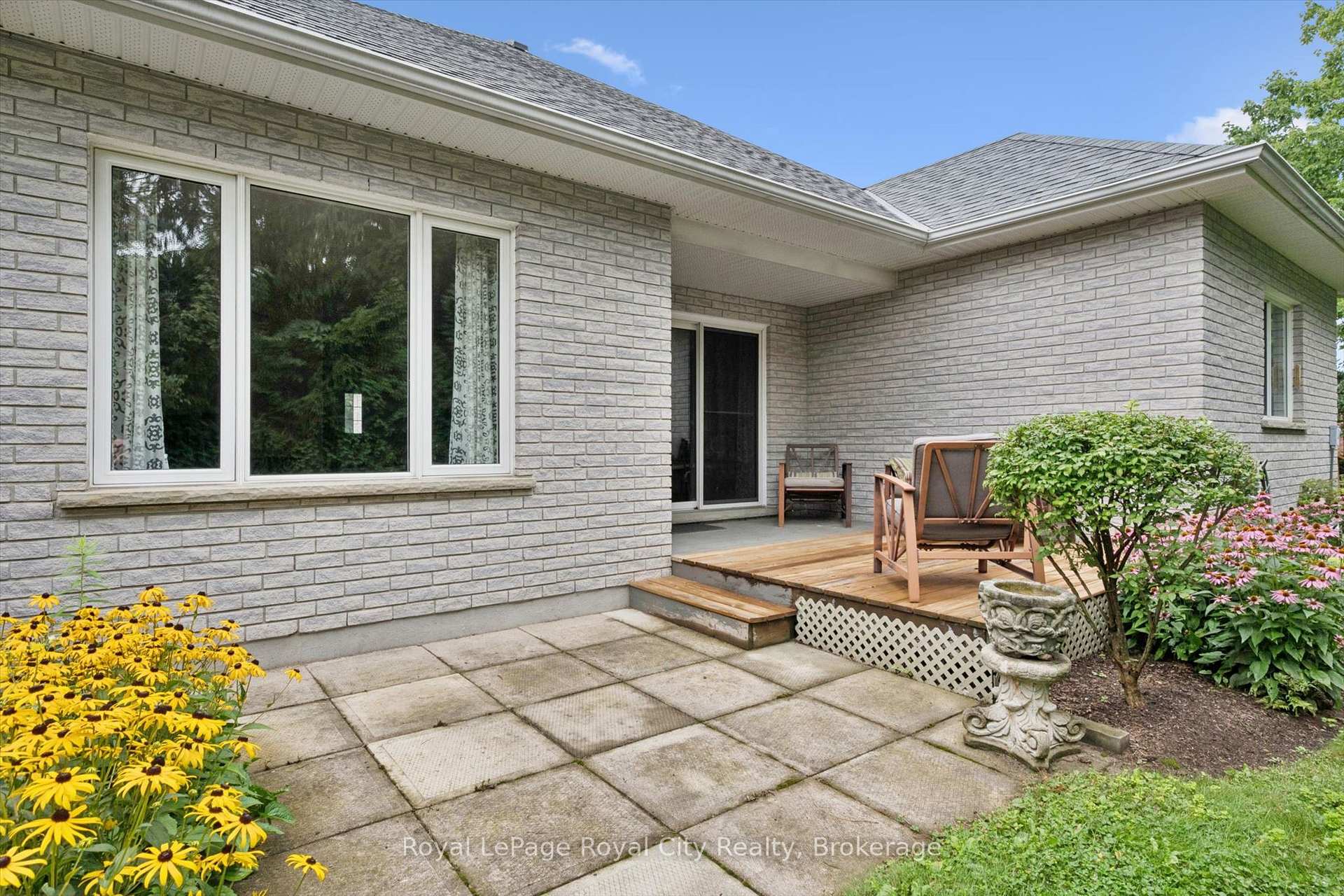 Photo 40 of 47 White Pine Way, Guelph, Village By The Arboretum — HOMEH
