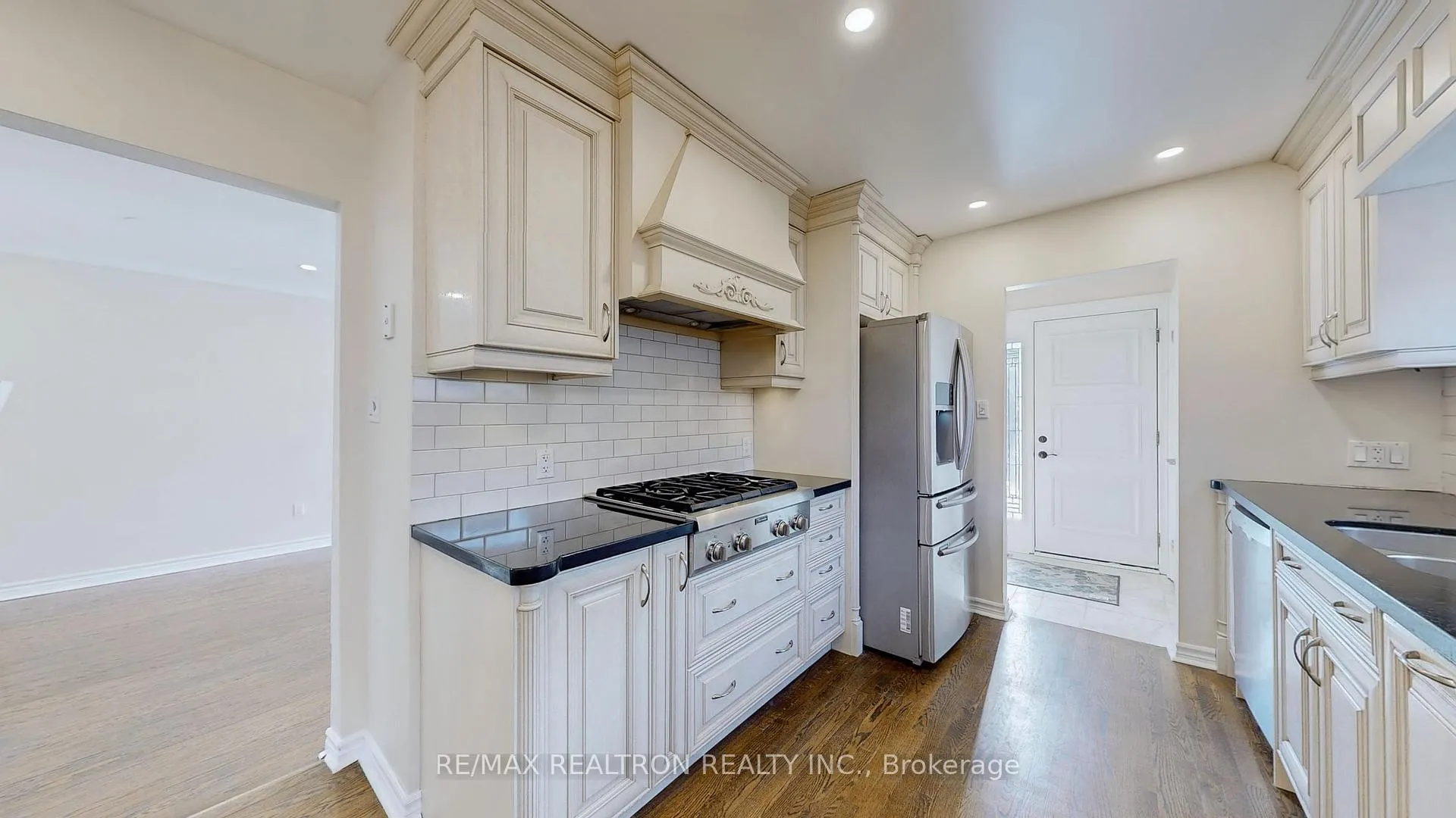 Photo 6 of 6 Hammond Drive, Aurora, Aurora Heights — HOMEH