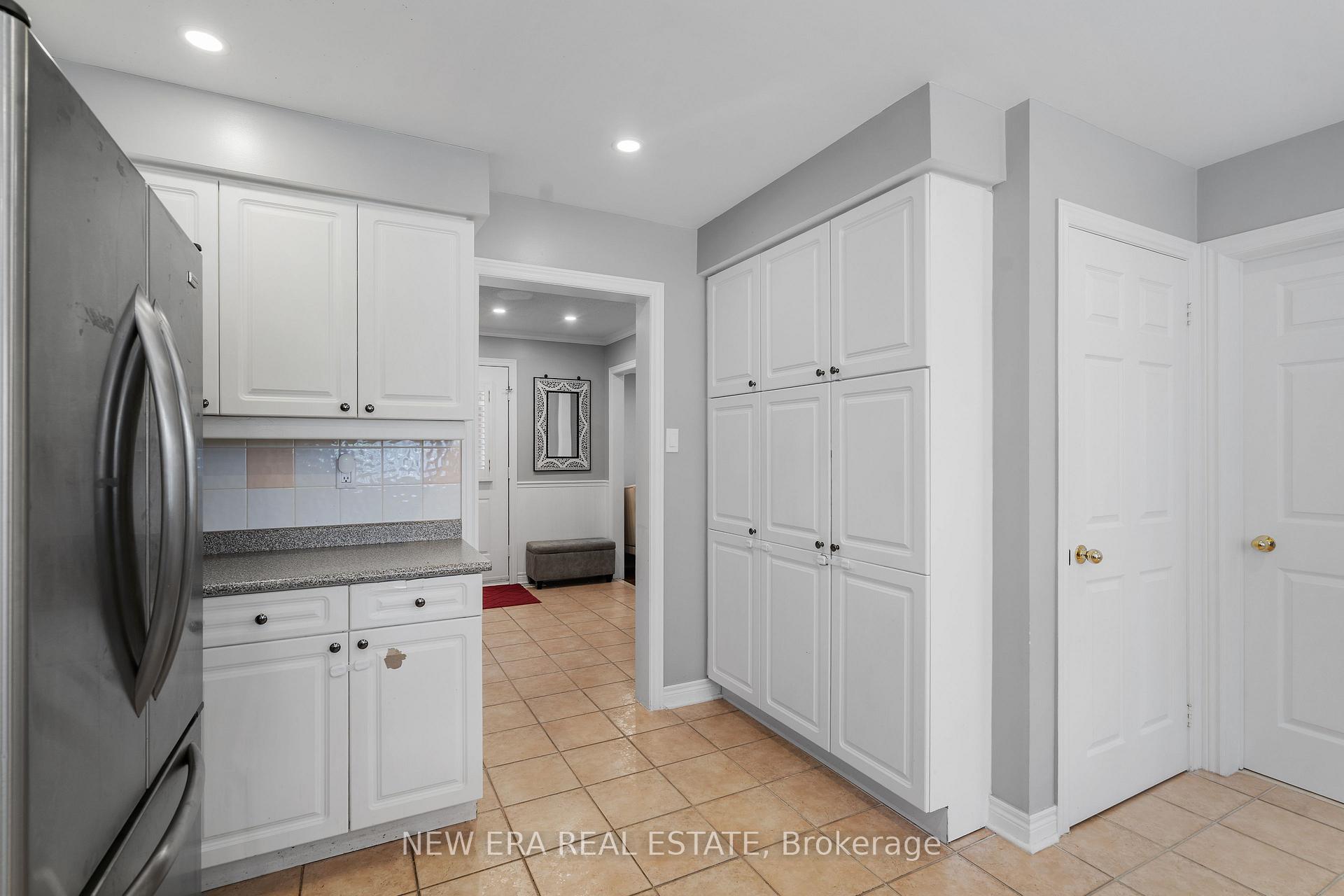 Photo 6 of 2855 Duncairn Drive, Mississauga, Central Erin Mills — HOMEH