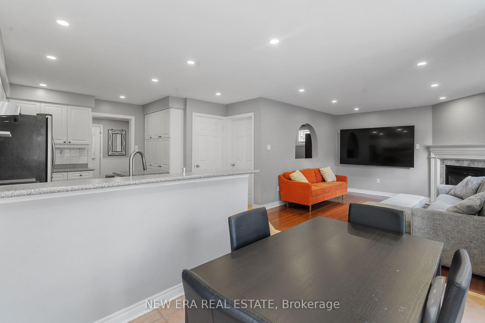 Photo 8 of 2855 Duncairn Drive, Mississauga, Central Erin Mills — HOMEH