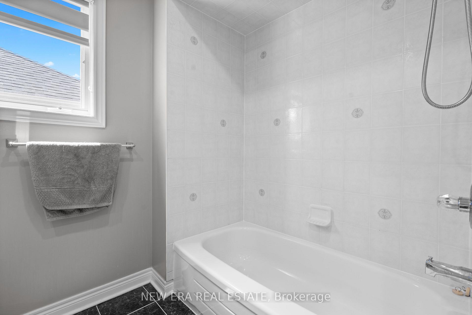 Photo 32 of 2855 Duncairn Drive, Mississauga, Central Erin Mills — HOMEH