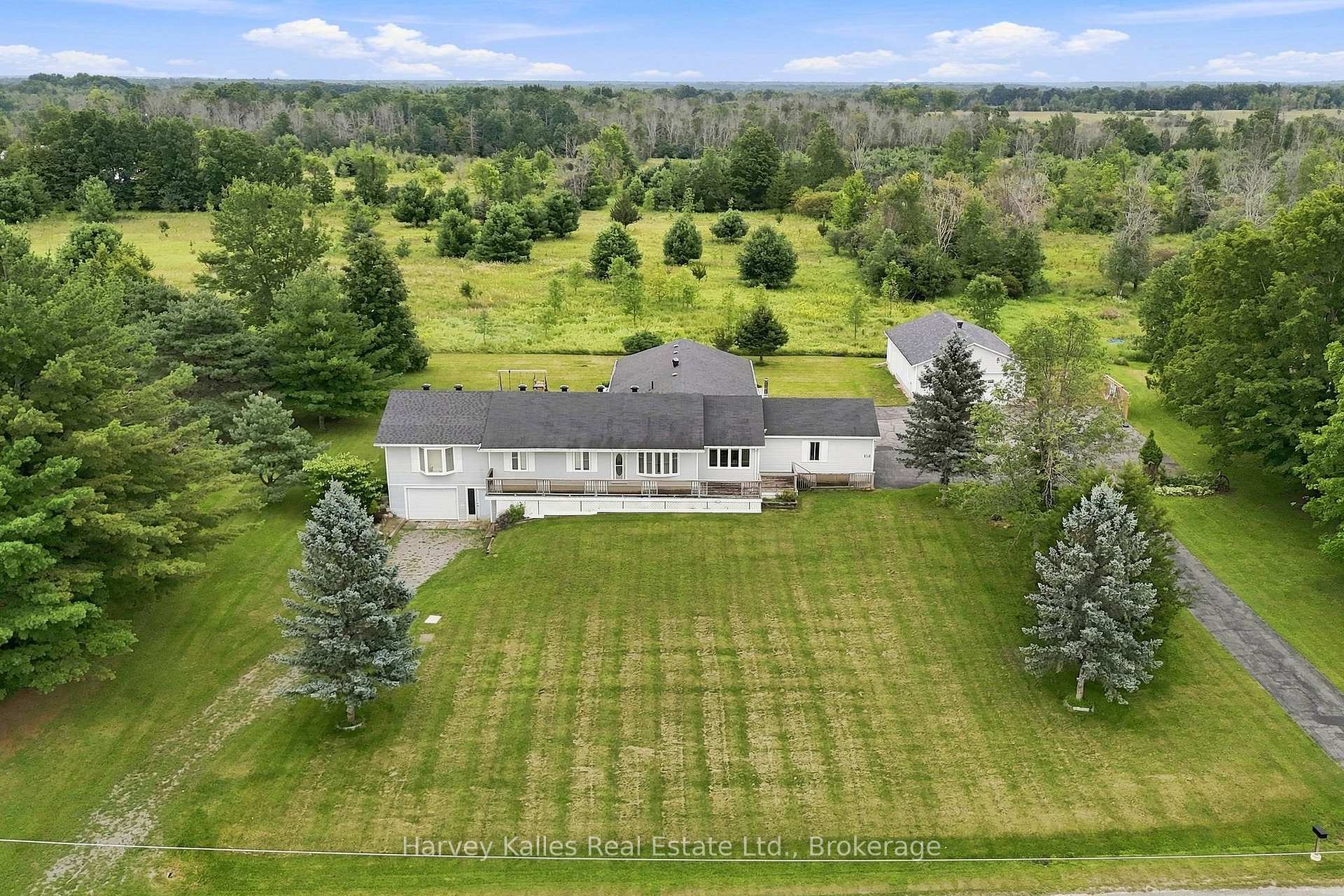 Photo 3 of 56 Golf Course Rd, Rideau Lakes, Rideau Lakes (North Crosby) Twp — HOMEH