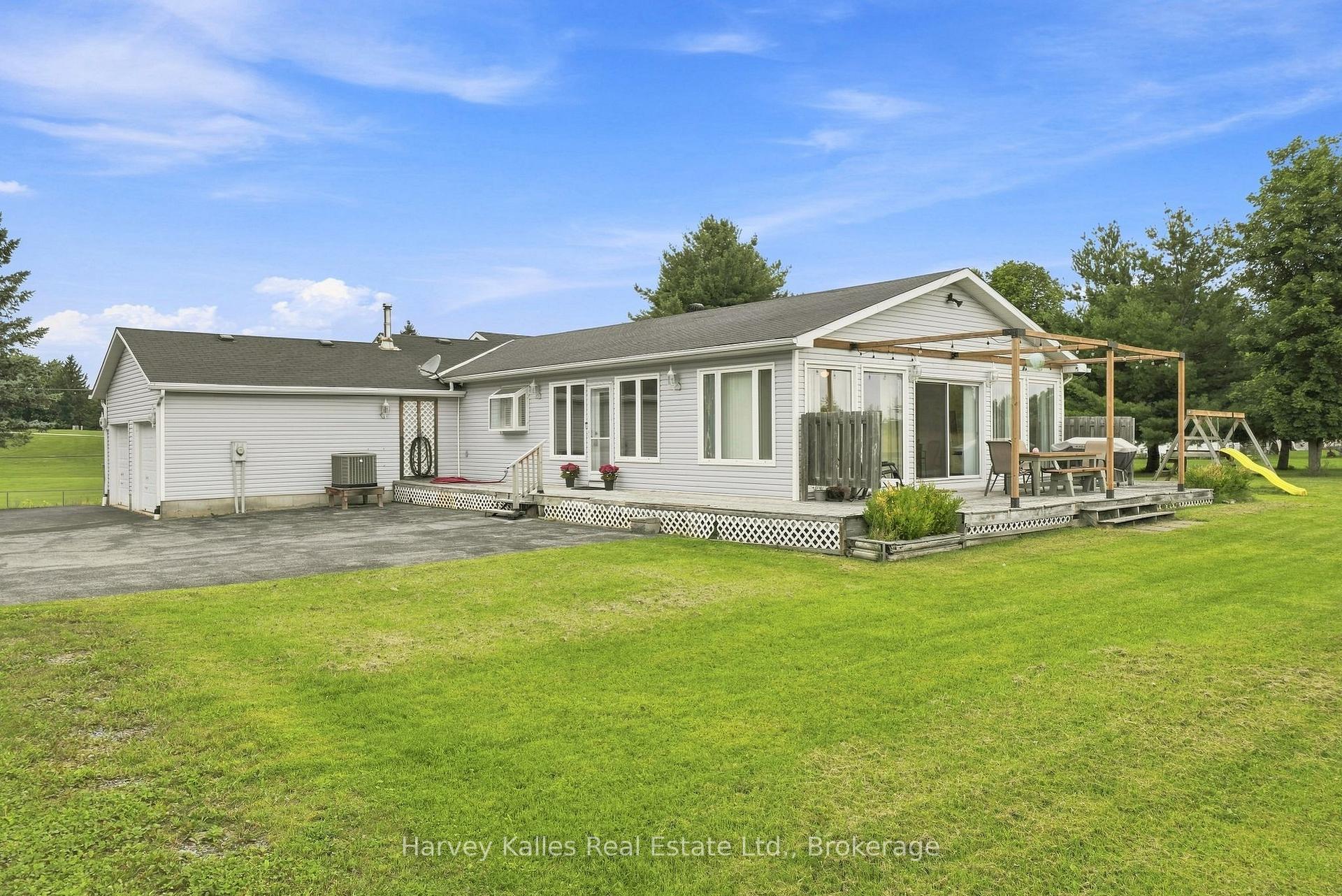Photo 4 of 56 Golf Course Rd, Rideau Lakes, Rideau Lakes (North Crosby) Twp — HOMEH