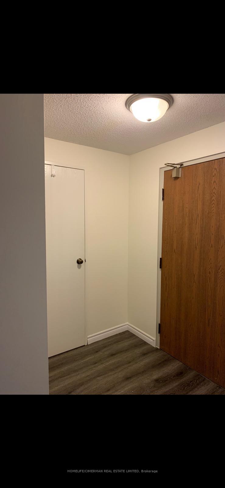Photo 4 of Unit 804, 55 Green Valley Drive, Kitchener, Pioneer Park — HOMEH