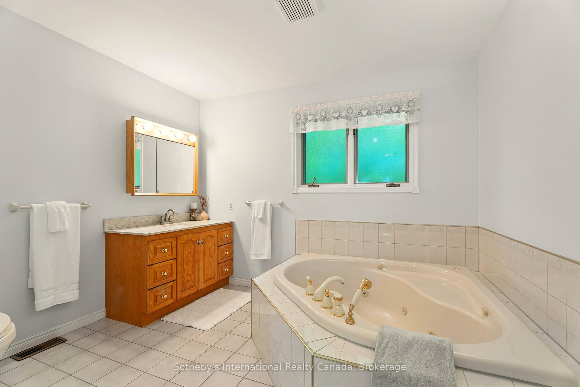 Photo 31 of 326 Chikopi Road, Magnetawan, Ahmic Harbour — HOMEH