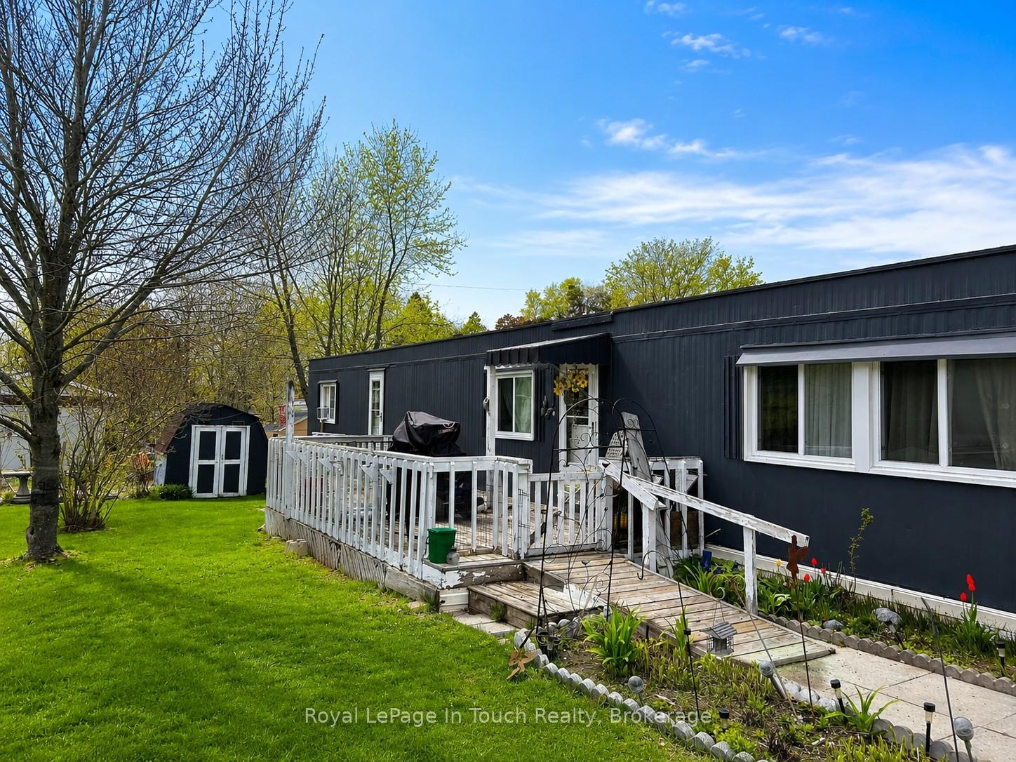 Photo 2 of 38 Northland Road, Midland — HOMEH