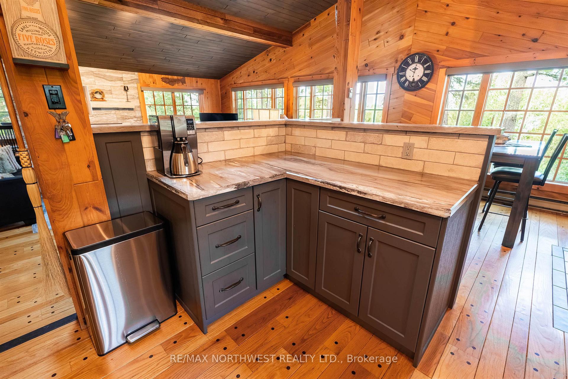 Photo 7 of 3 Branch Rd 16A, Kenora Remote Area, Lake of the Woods North — HOMEH