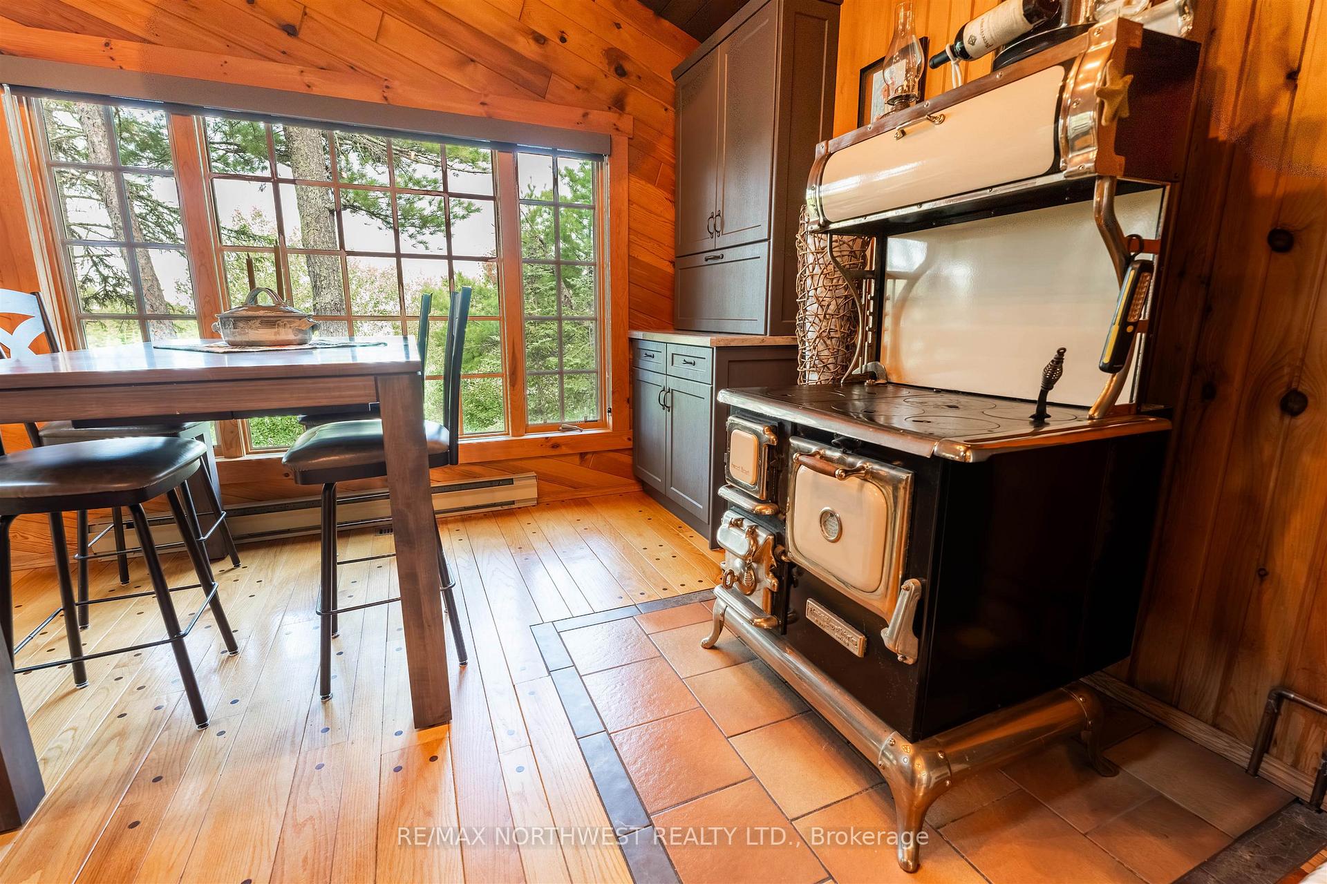 Photo 8 of 3 Branch Rd 16A, Kenora Remote Area, Lake of the Woods North — HOMEH