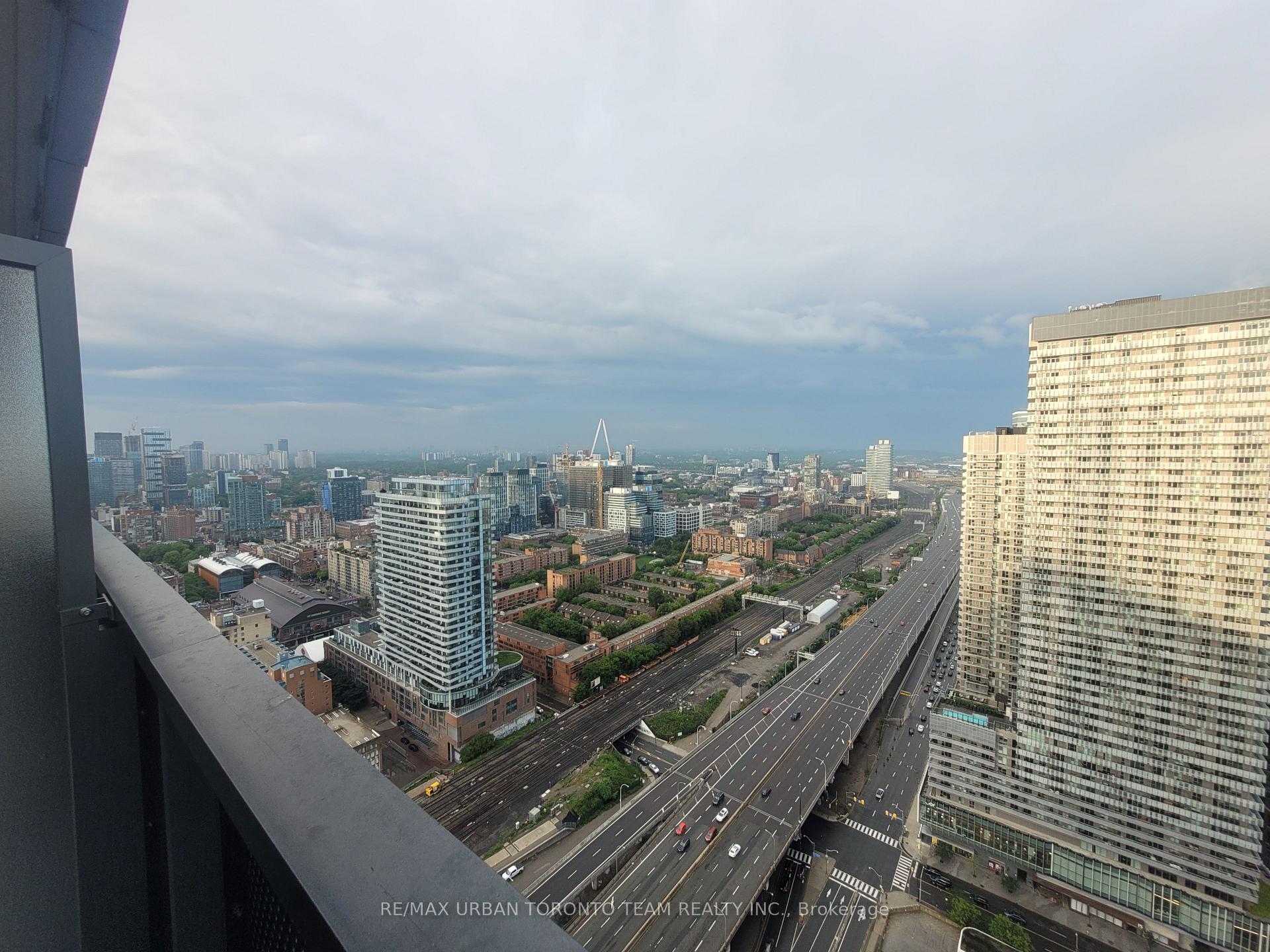 Photo 8 of Unit 4508, 55 Cooper Street, Toronto, Waterfront Communities — HOMEH