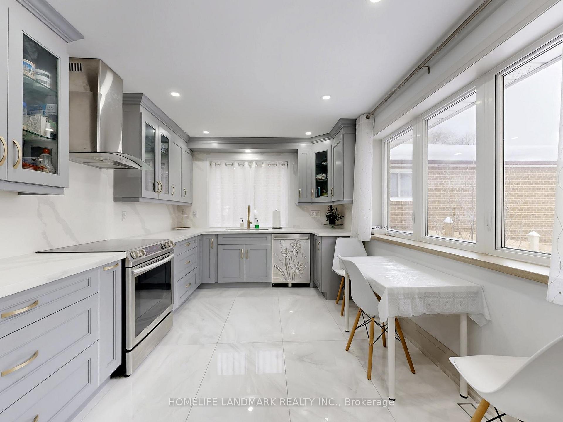 Photo 6 of 50 Bruce Farm Drive, North York, Bayview Woods-Steeles — HOMEH