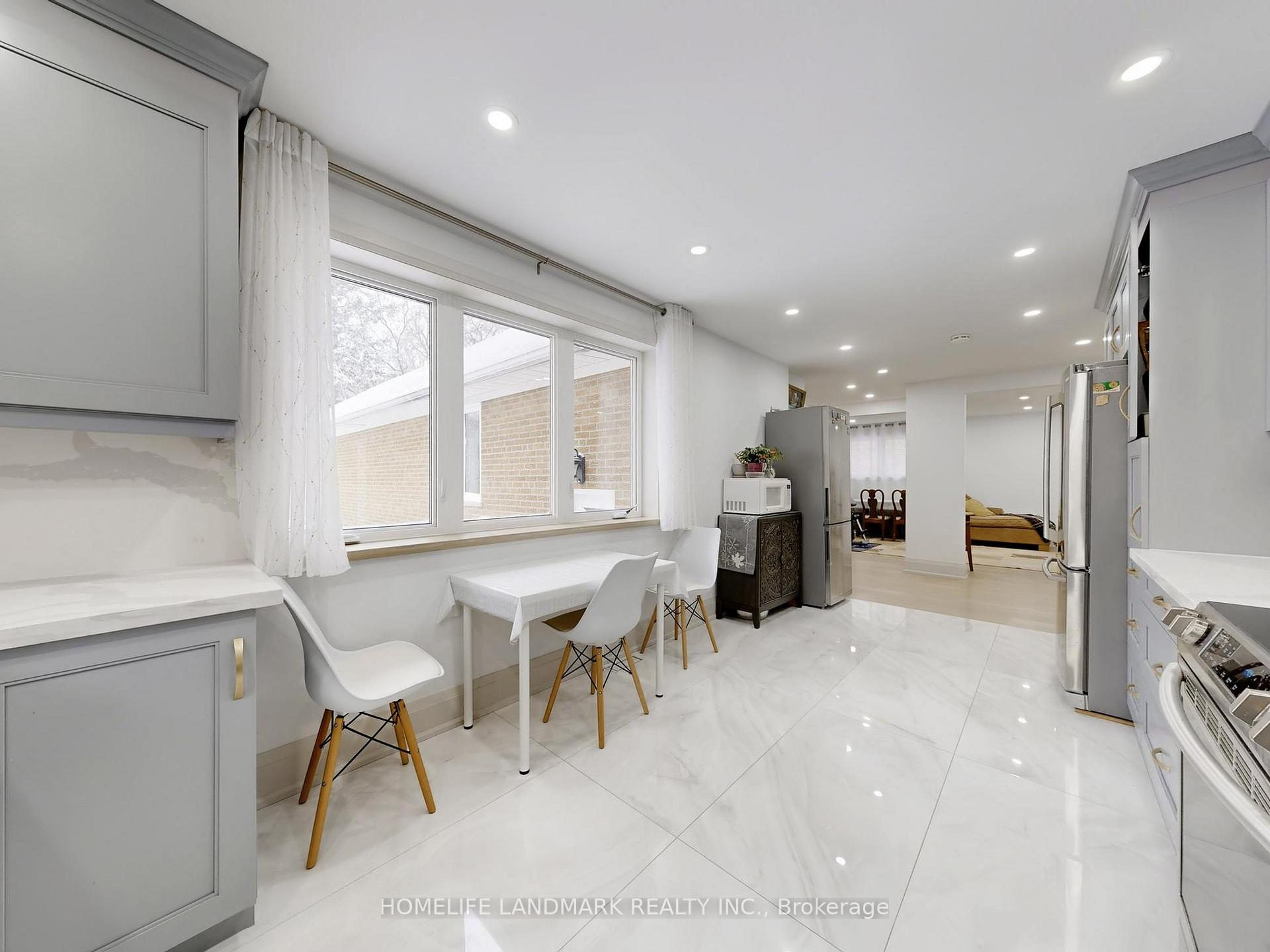 Photo 8 of 50 Bruce Farm Drive, North York, Bayview Woods-Steeles — HOMEH