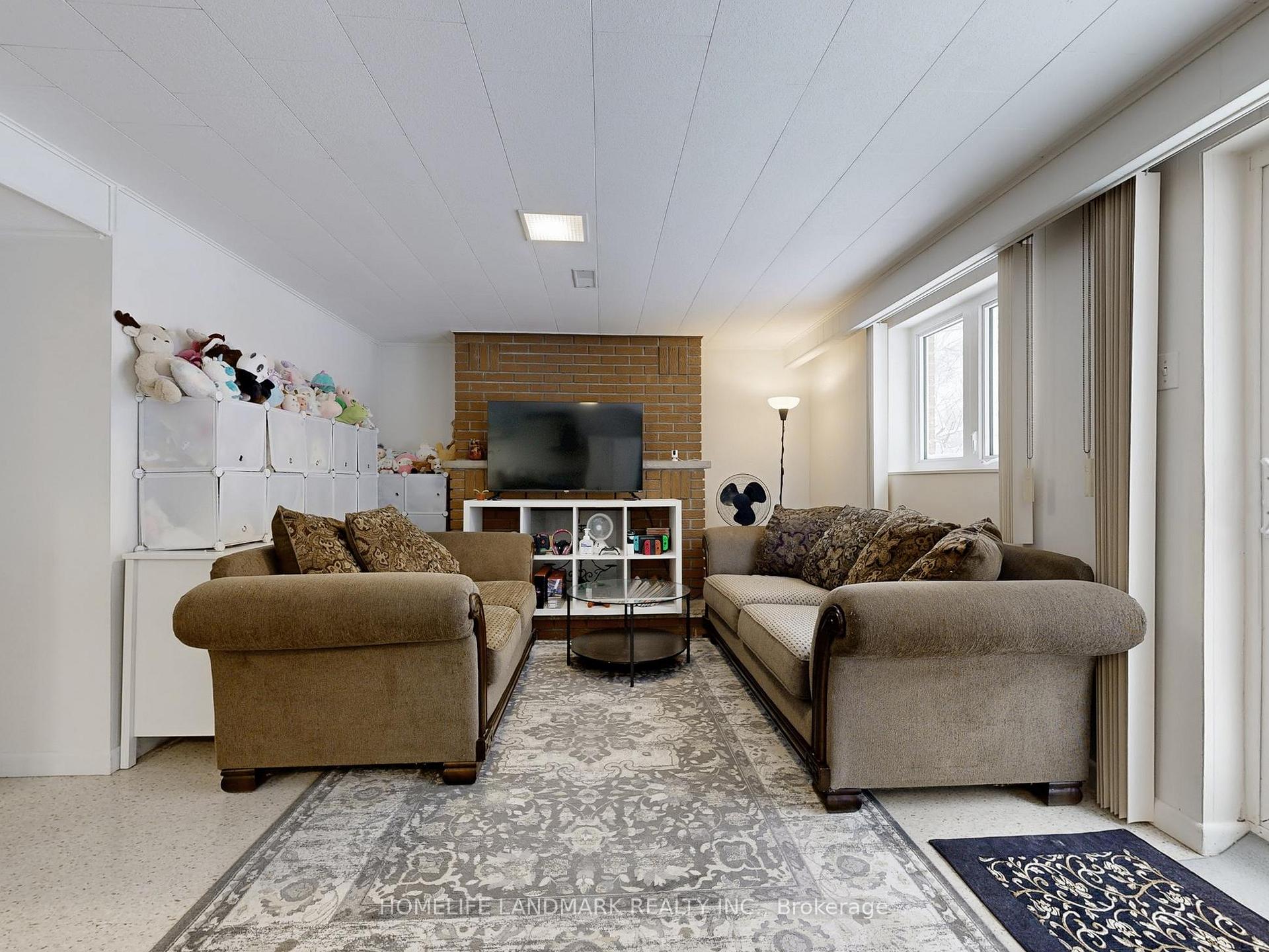 Photo 21 of 50 Bruce Farm Drive, North York, Bayview Woods-Steeles — HOMEH