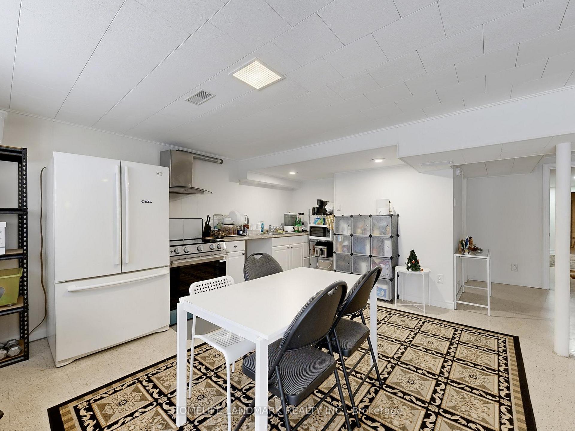 Photo 24 of 50 Bruce Farm Drive, North York, Bayview Woods-Steeles — HOMEH