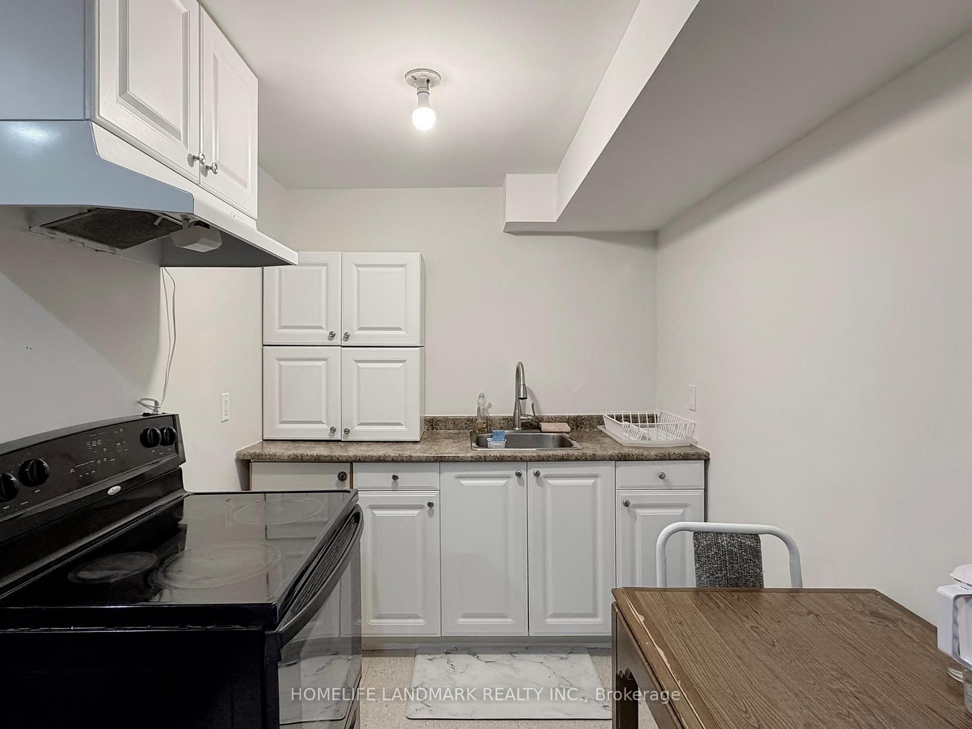 Photo 35 of 50 Bruce Farm Drive, North York, Bayview Woods-Steeles — HOMEH