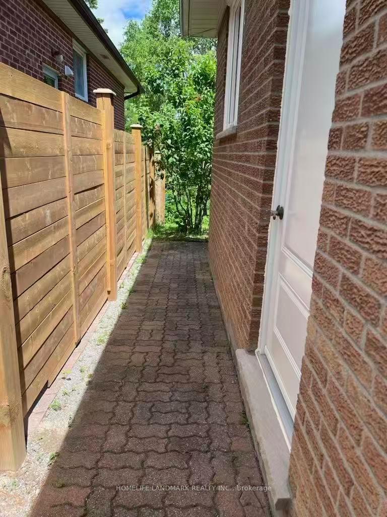 Photo 40 of 50 Bruce Farm Drive, North York, Bayview Woods-Steeles — HOMEH
