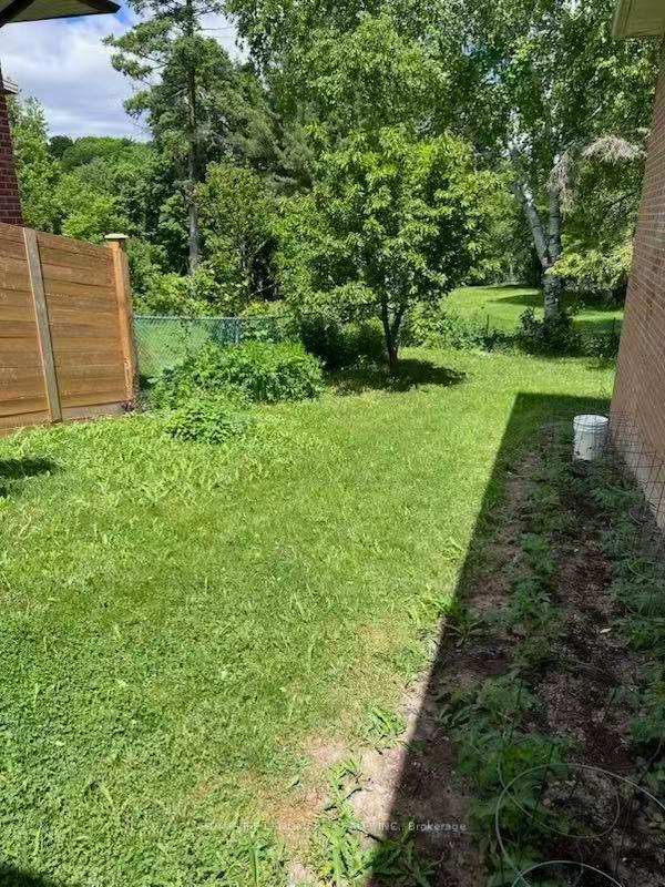 Photo 42 of 50 Bruce Farm Drive, North York, Bayview Woods-Steeles — HOMEH