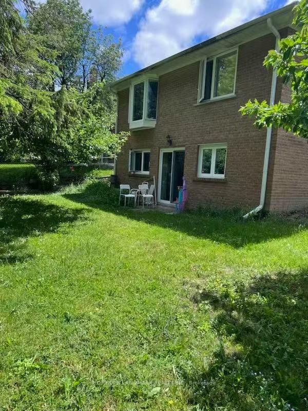 Photo 45 of 50 Bruce Farm Drive, North York, Bayview Woods-Steeles — HOMEH