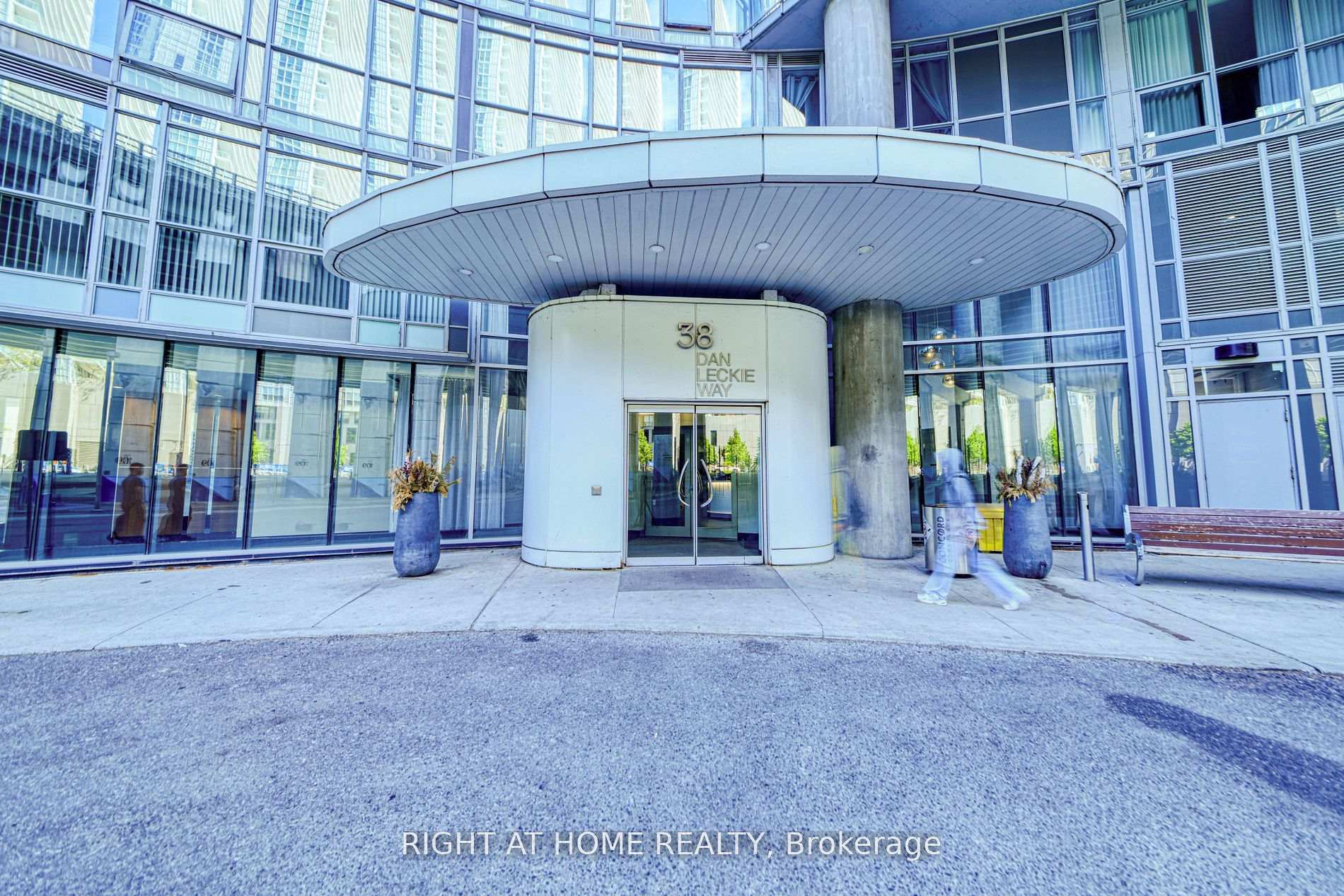 Photo 29 of Unit 1016, 38 Dan Leckie Way S, Toronto, Waterfront Communities — HOMEH