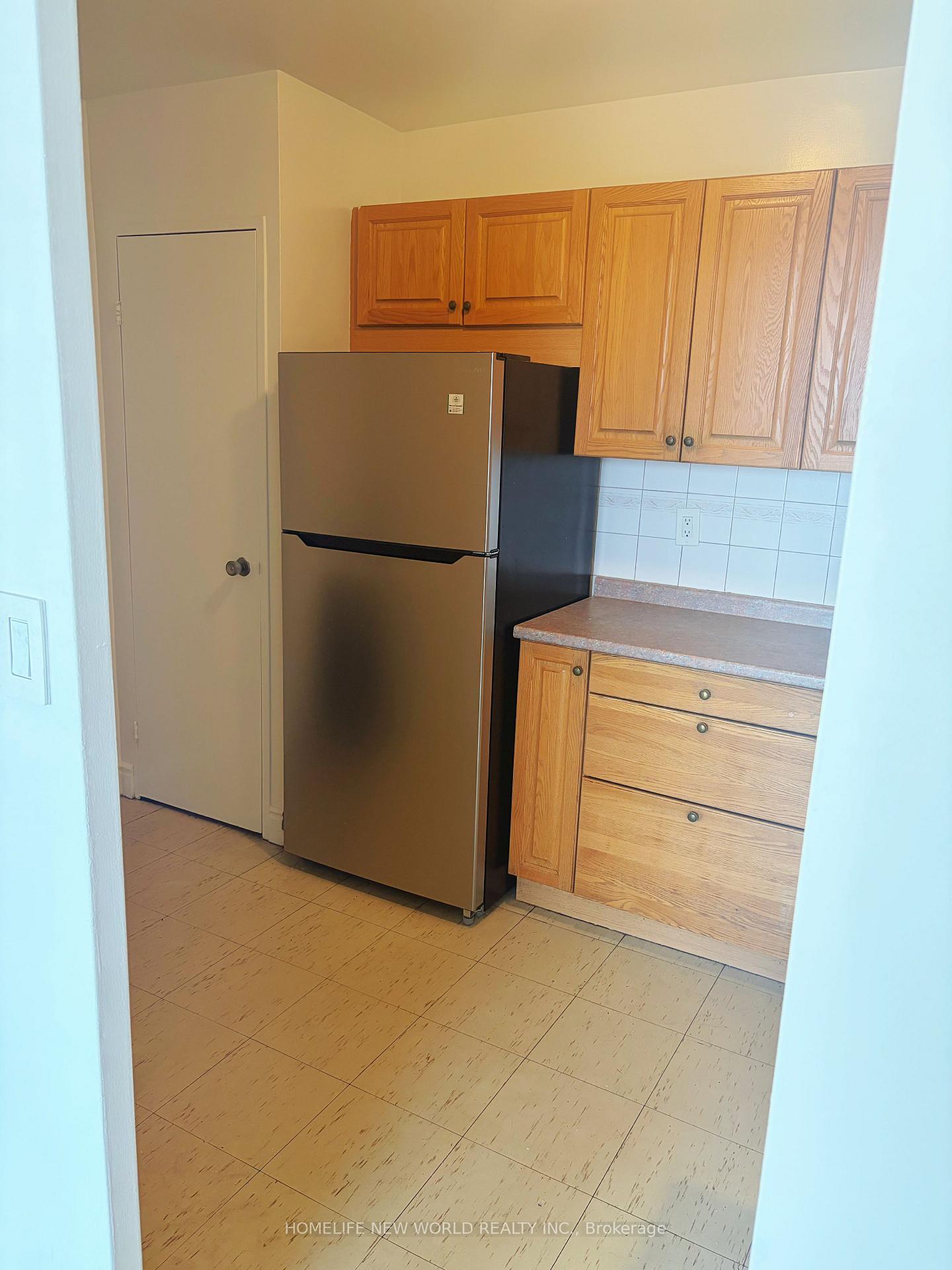 Photo 4 of Unit 1802, 15 Vicora Link Way, Toronto, Flemingdon Park — HOMEH