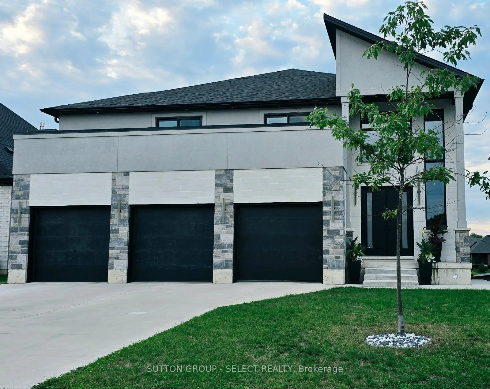 Photo of 17 Arrowwood Path