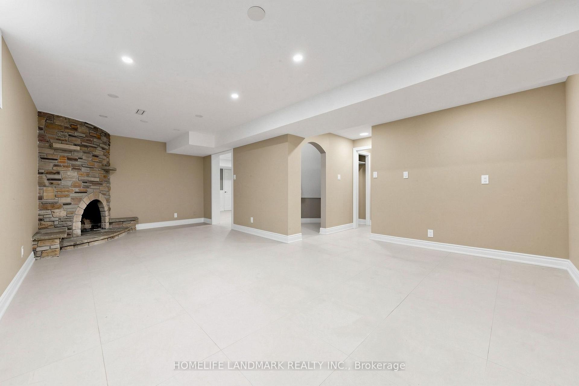 Photo 37 of 56 Kentland Crescent, North York, Bayview Woods-Steeles — HOMEH