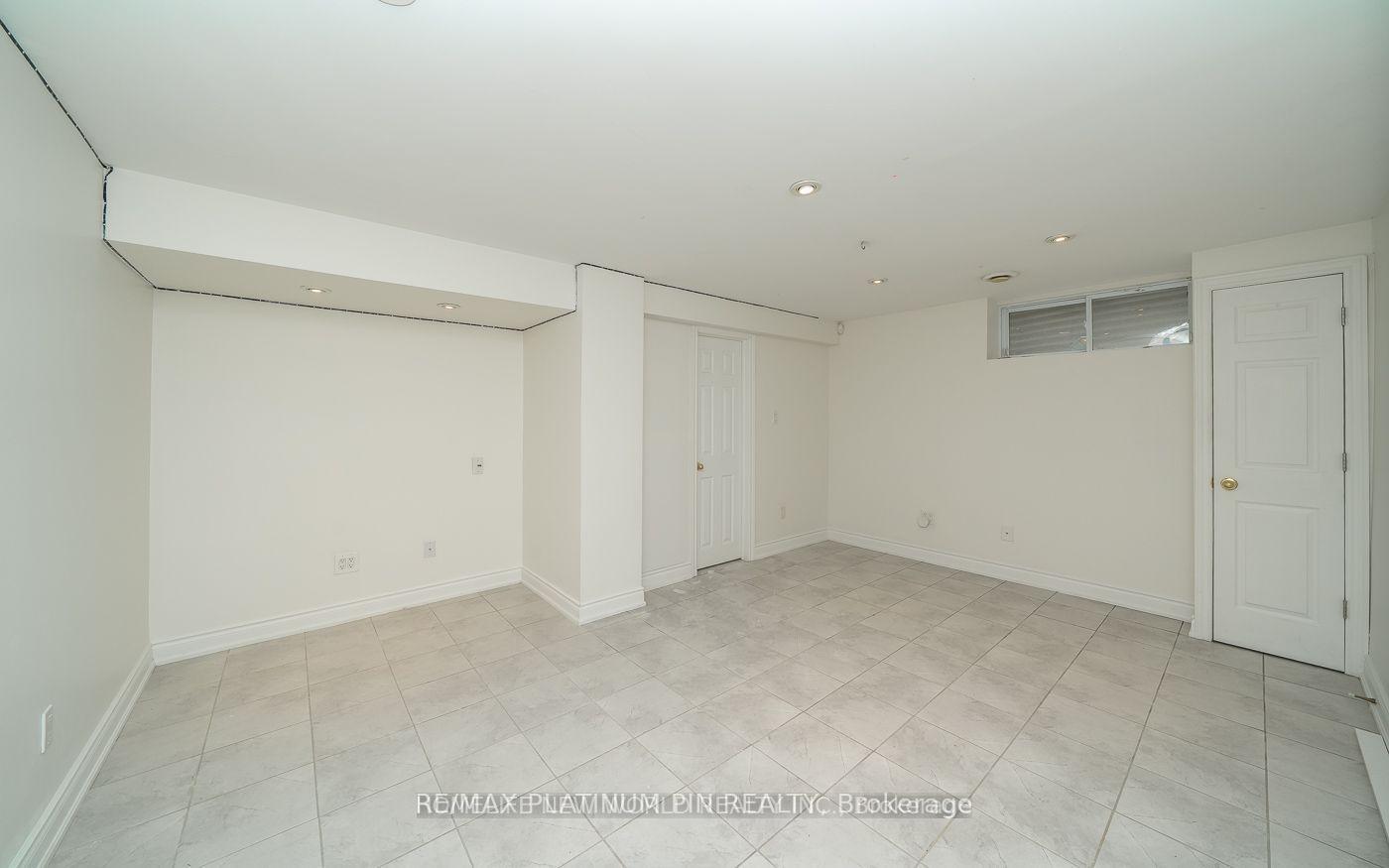Photo 4 of Unit Bsmt, 61 Snowcrest Crescent, North York, Bayview Woods-Steeles — HOMEH