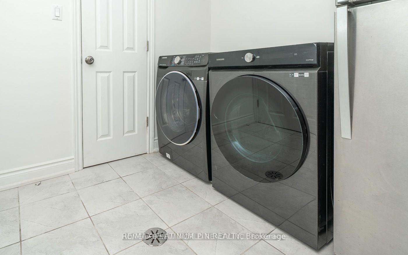 Photo 7 of Unit Bsmt, 61 Snowcrest Crescent, North York, Bayview Woods-Steeles — HOMEH