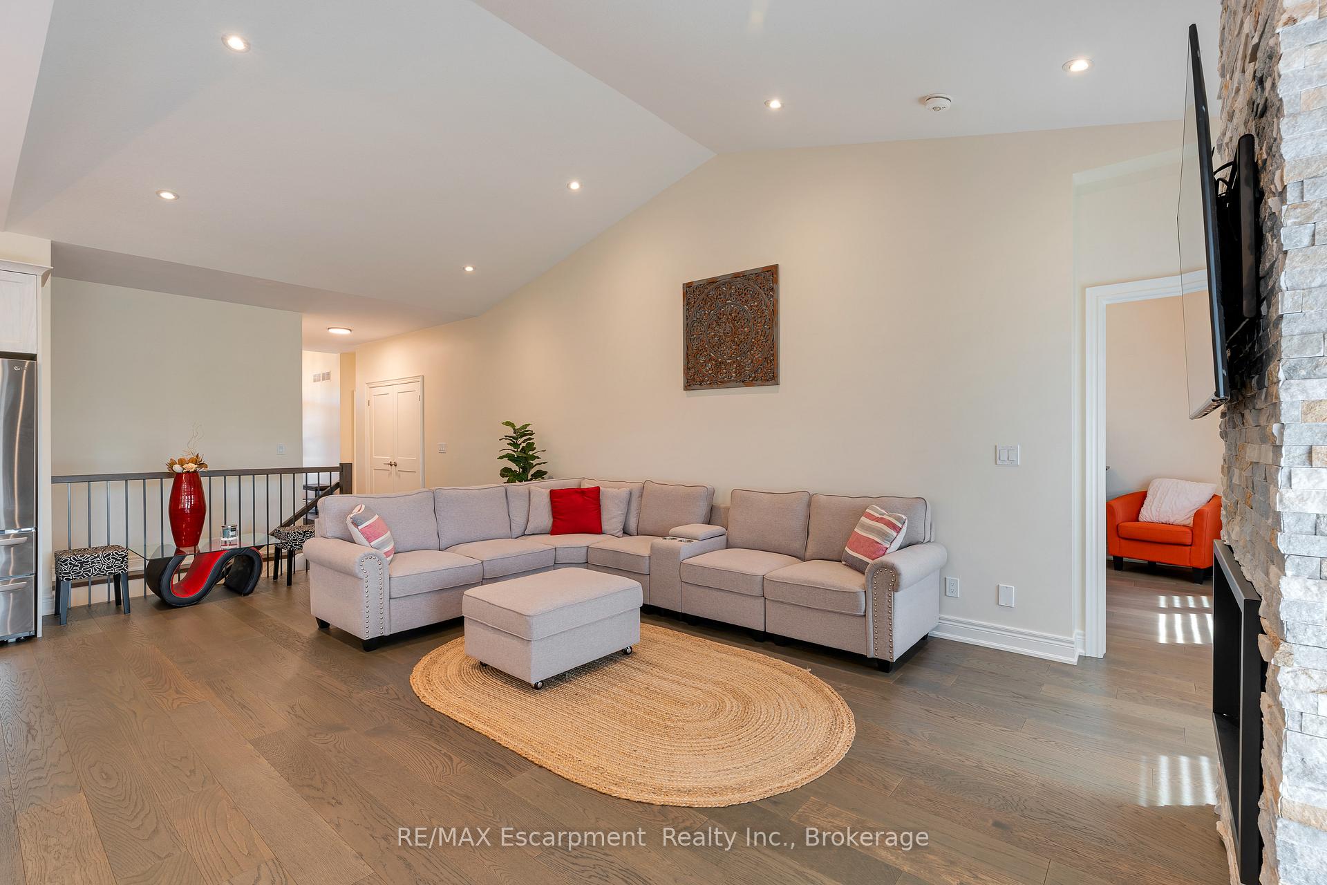 Photo 8 of Unit 50, 154 Port Robinson Road, Pelham, Fonthill — HOMEH