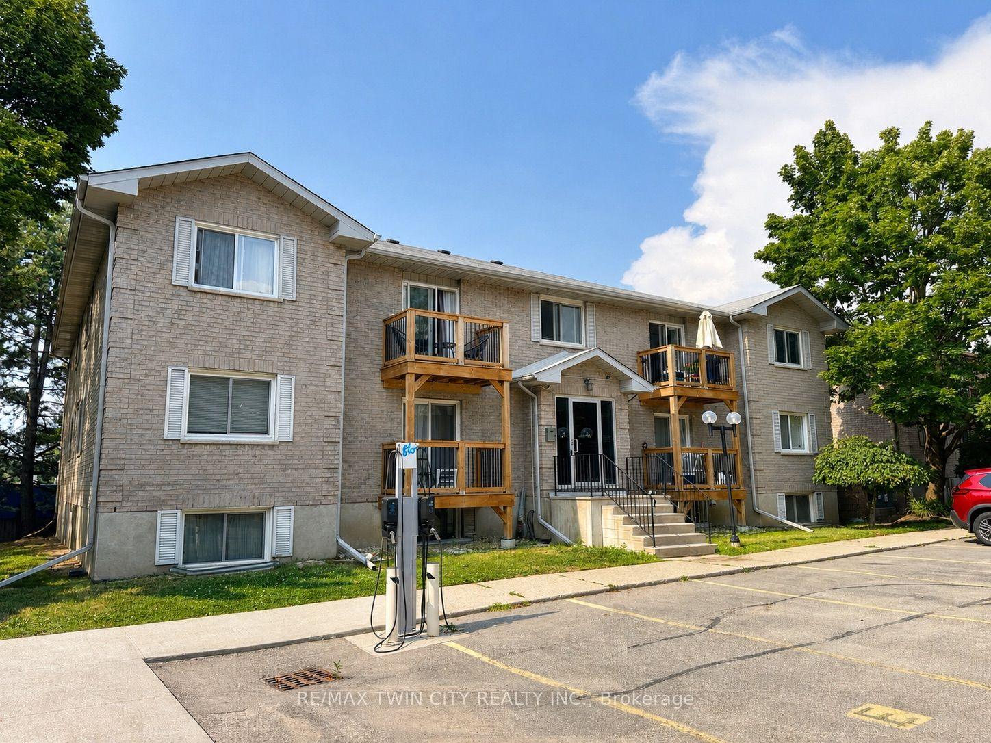 Photo 1 of Unit 402, 266 Overlea Drive, Kitchener, Victoria Hills — HOMEH
