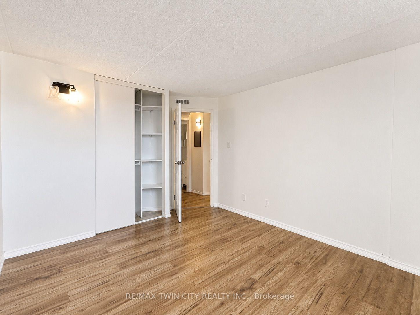 Photo 9 of Unit 402, 266 Overlea Drive, Kitchener, Victoria Hills — HOMEH